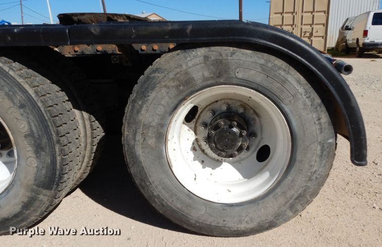 image for item DJ8130 2005 Peterbilt 378  semi truck