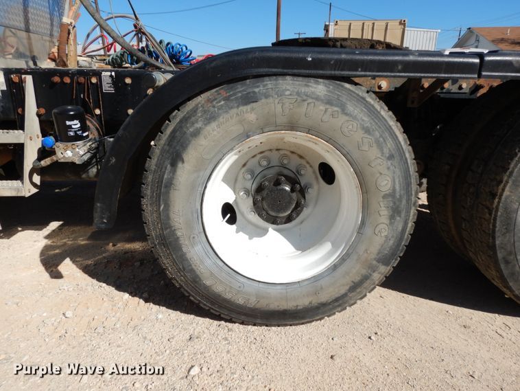 image for item DJ8130 2005 Peterbilt 378  semi truck