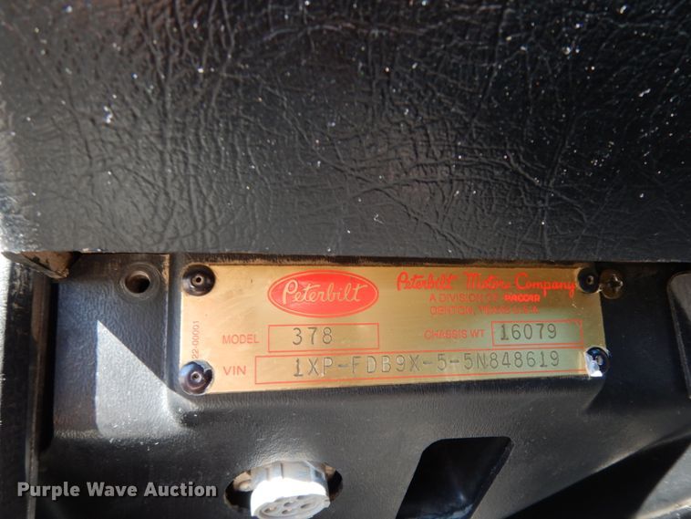 image for item DJ8130 2005 Peterbilt 378  semi truck