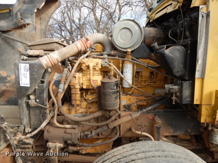 image for item DL2624 Caterpillar 3406 six cylinder diesel engine