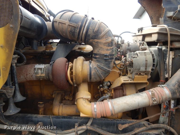 image for item DL2624 Caterpillar 3406 six cylinder diesel engine