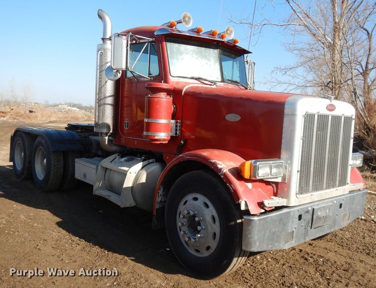 image for item DL2630 2000 Peterbilt 378  semi truck
