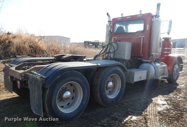 image for item DL2630 2000 Peterbilt 378  semi truck