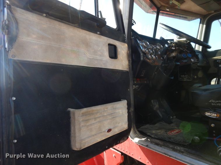 image for item DL2630 2000 Peterbilt 378  semi truck