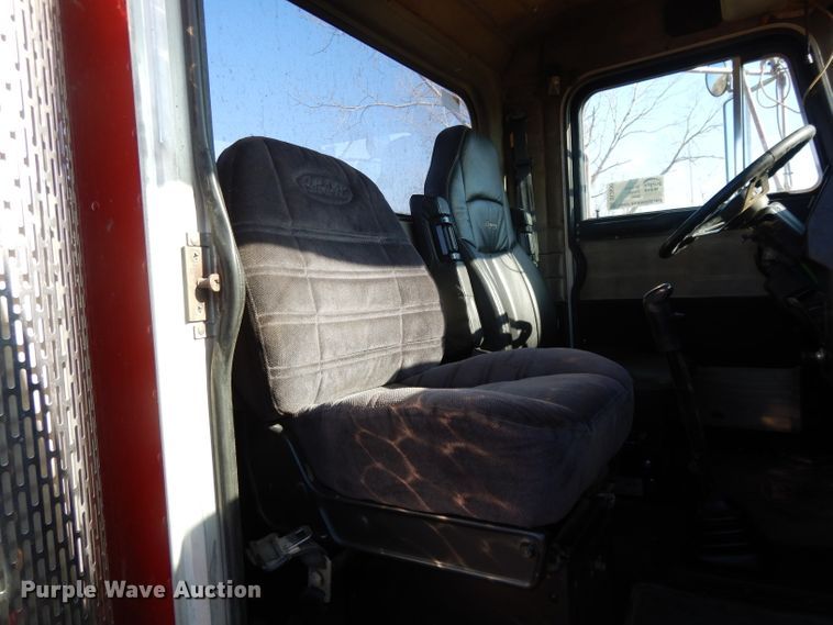 image for item DL2630 2000 Peterbilt 378  semi truck