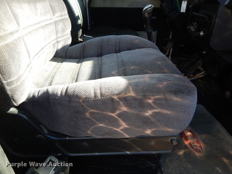 image for item DL2630 2000 Peterbilt 378  semi truck