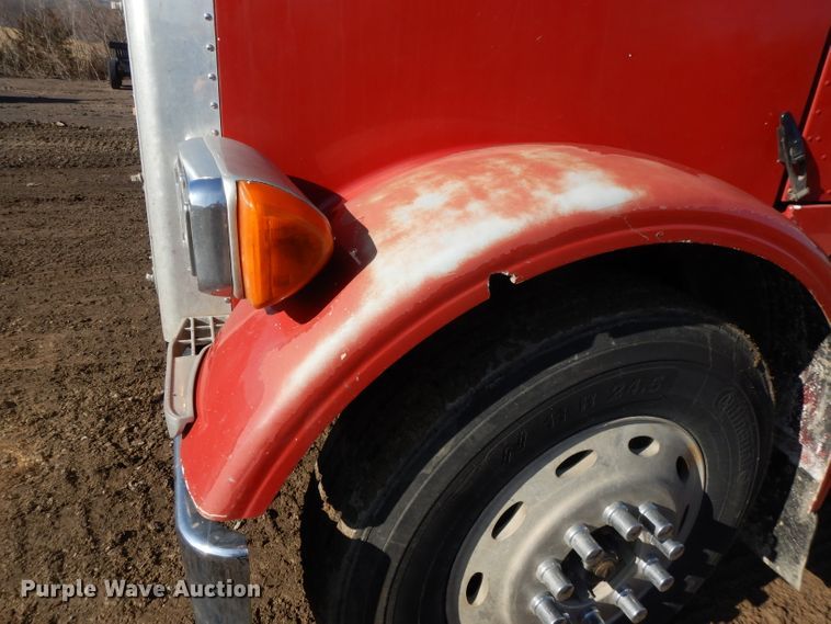 image for item DL2630 2000 Peterbilt 378  semi truck