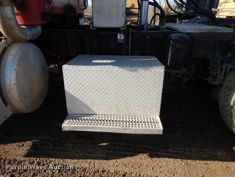 image for item DL2630 2000 Peterbilt 378  semi truck