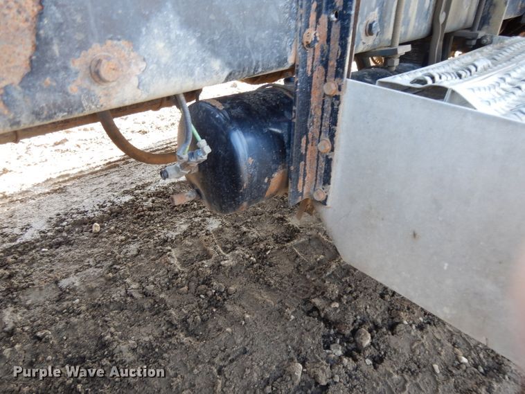 image for item DL2630 2000 Peterbilt 378  semi truck