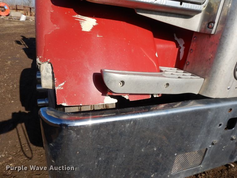 image for item DL2630 2000 Peterbilt 378  semi truck