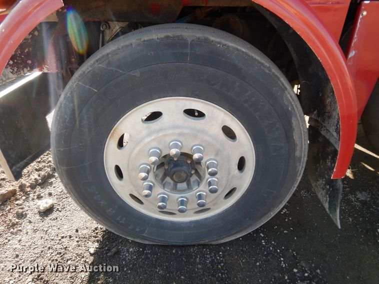 image for item DL2630 2000 Peterbilt 378  semi truck