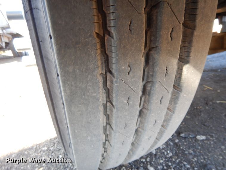 image for item DL2630 2000 Peterbilt 378  semi truck