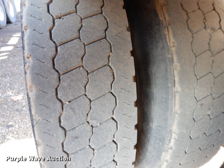 image for item DL2630 2000 Peterbilt 378  semi truck