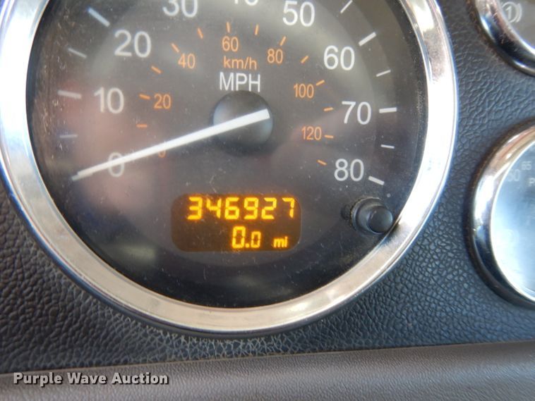 image for item DL2632 2010 Peterbilt 389  semi truck