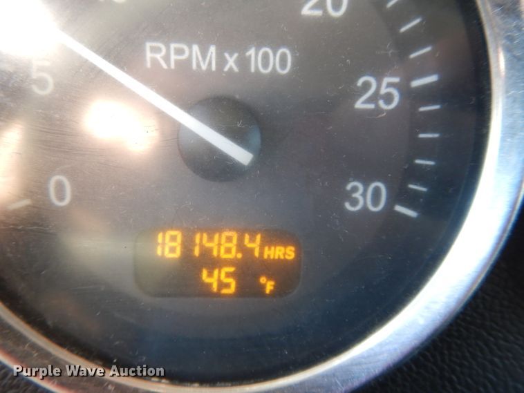 image for item DL2632 2010 Peterbilt 389  semi truck