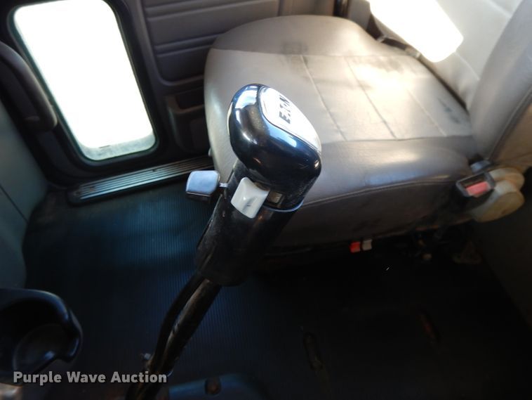 image for item DL2632 2010 Peterbilt 389  semi truck