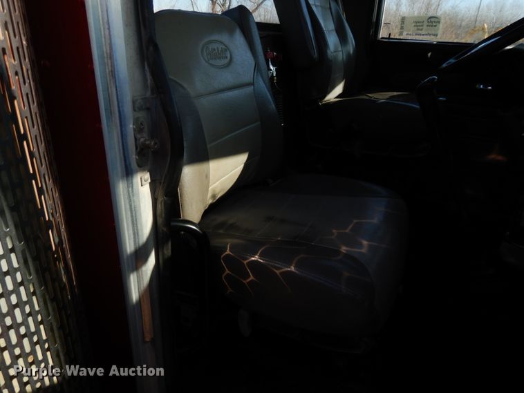 image for item DL2632 2010 Peterbilt 389  semi truck