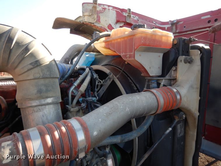 image for item DL2632 2010 Peterbilt 389  semi truck