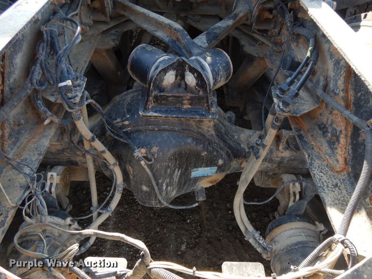 image for item DL2632 2010 Peterbilt 389  semi truck