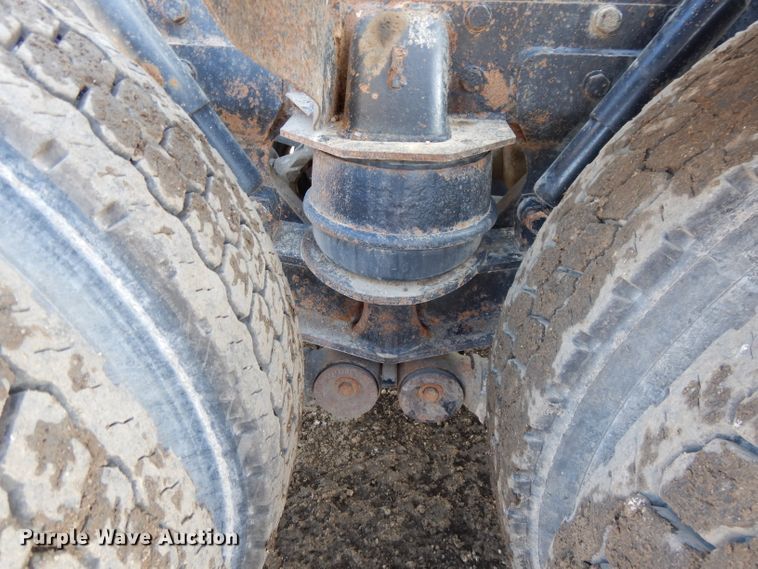 image for item DL2632 2010 Peterbilt 389  semi truck