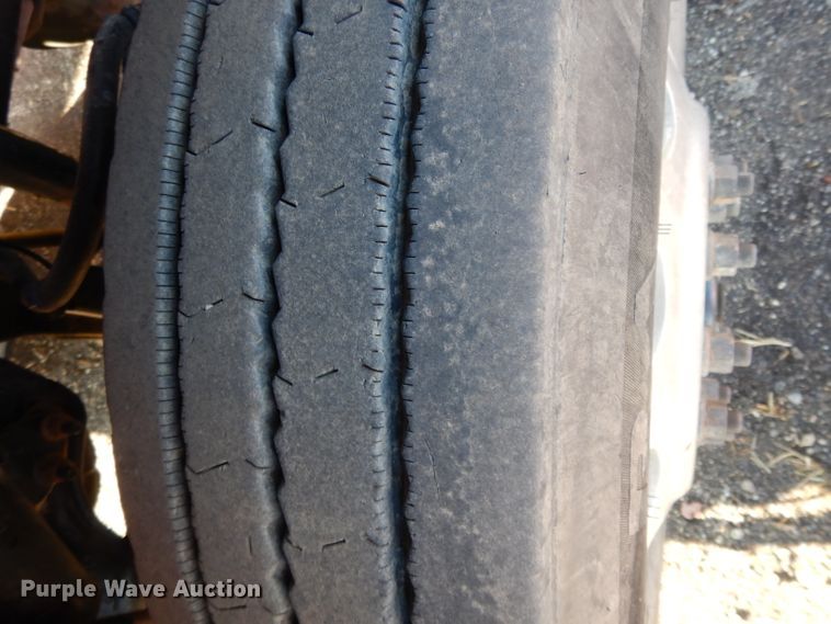 image for item DL2632 2010 Peterbilt 389  semi truck