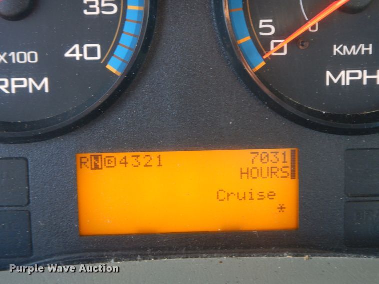 image for item GK9683 2009 International DuraStar 4400  truck cab and chassis