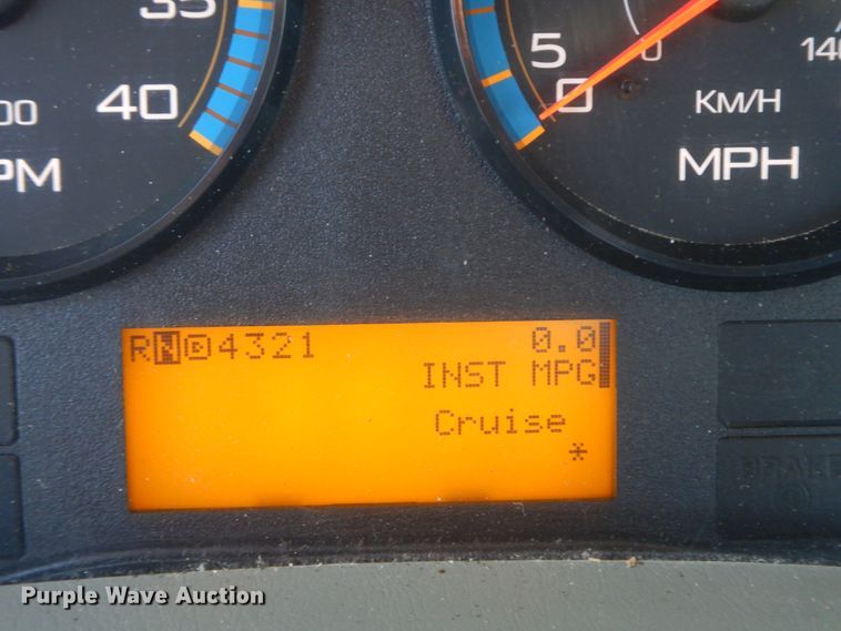 image for item GK9683 2009 International DuraStar 4400  truck cab and chassis