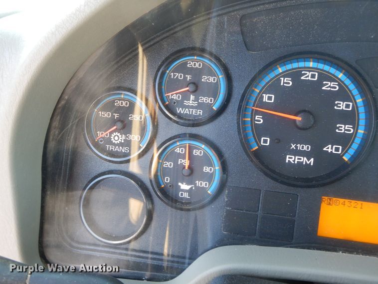 image for item GK9683 2009 International DuraStar 4400  truck cab and chassis