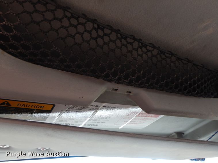 image for item GK9683 2009 International DuraStar 4400  truck cab and chassis