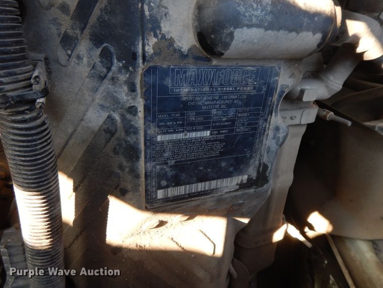 image for item GK9683 2009 International DuraStar 4400  truck cab and chassis