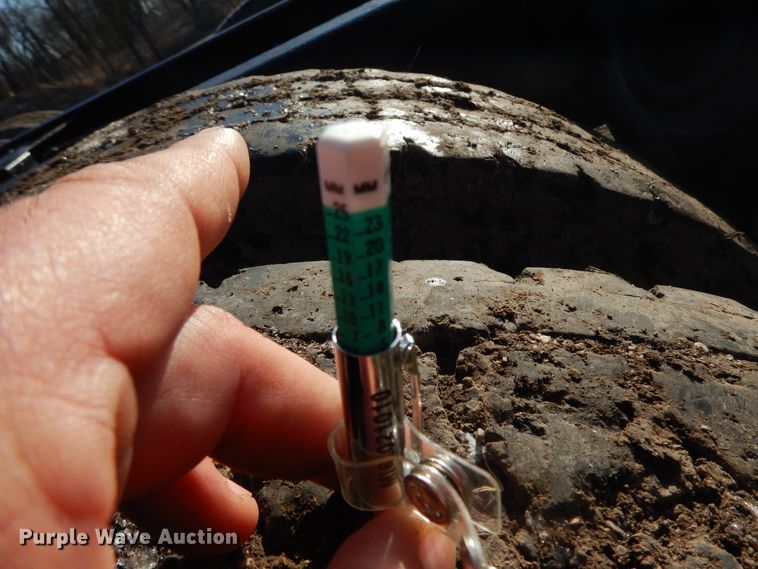 image for item GK9683 2009 International DuraStar 4400  truck cab and chassis