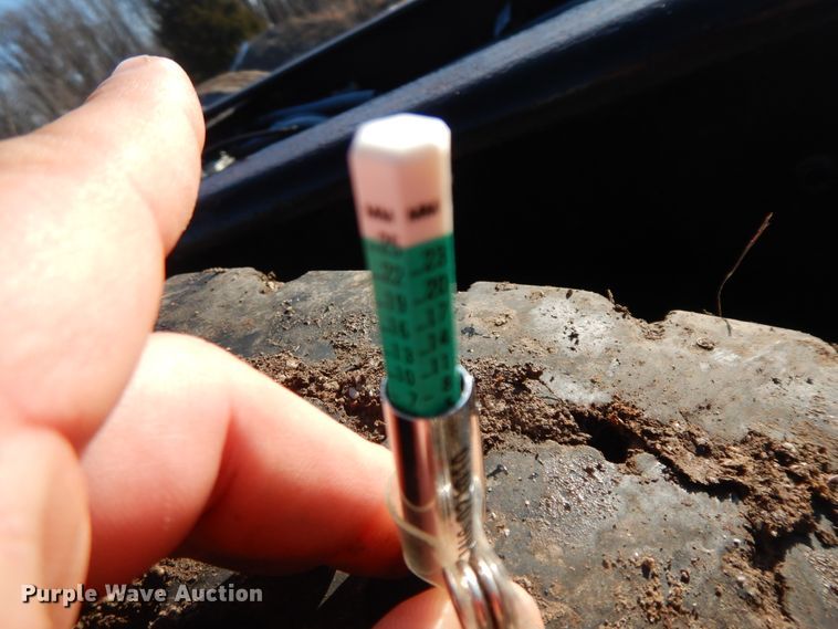 image for item GK9683 2009 International DuraStar 4400  truck cab and chassis