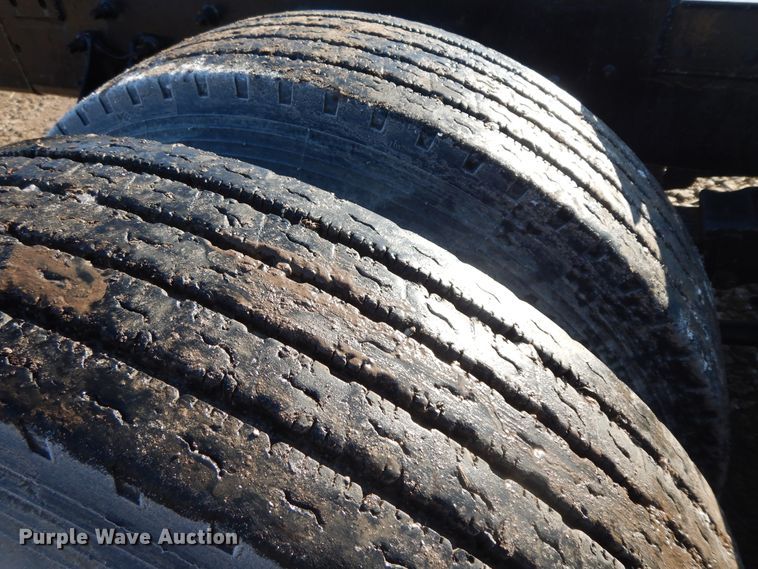 image for item GK9683 2009 International DuraStar 4400  truck cab and chassis