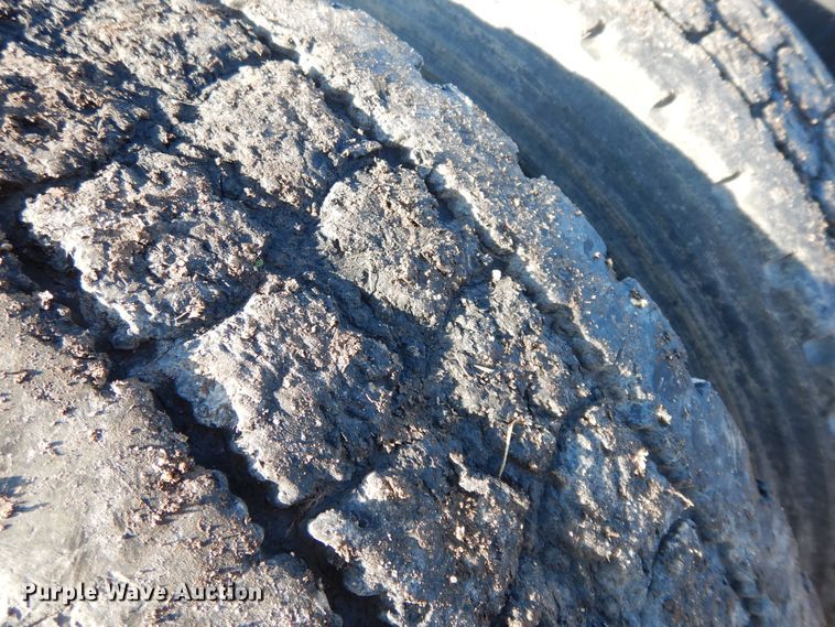 image for item GK9683 2009 International DuraStar 4400  truck cab and chassis