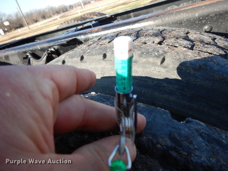 image for item GK9683 2009 International DuraStar 4400  truck cab and chassis