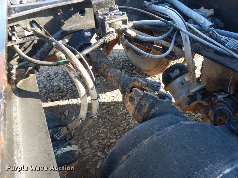 image for item GK9683 2009 International DuraStar 4400  truck cab and chassis