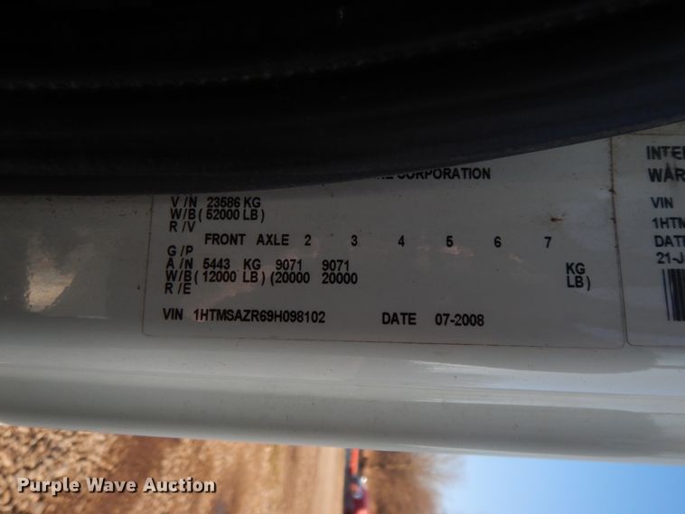 image for item GK9683 2009 International DuraStar 4400  truck cab and chassis