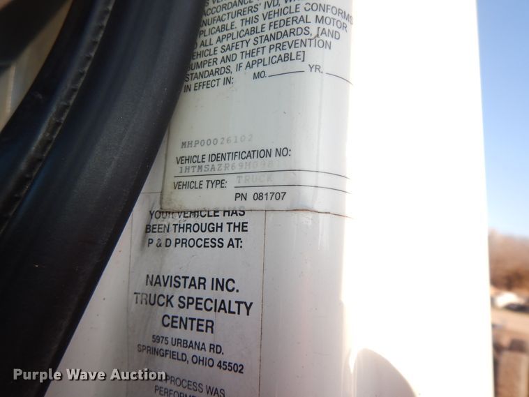 image for item GK9683 2009 International DuraStar 4400  truck cab and chassis