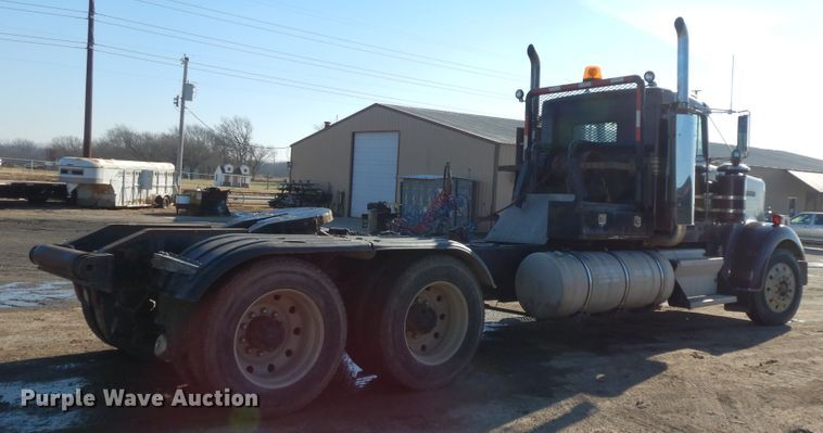 image for item GK9688 1993 Kenworth W900  semi truck