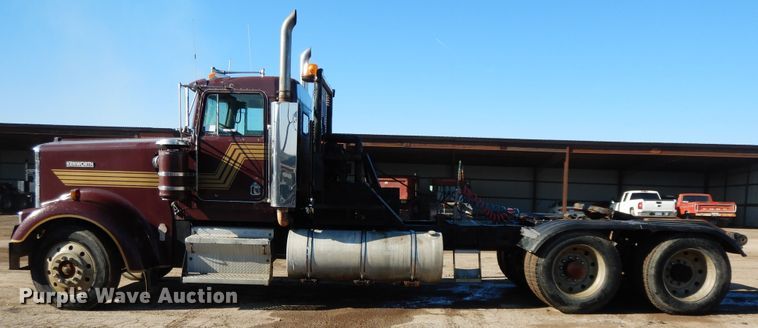 image for item GK9688 1993 Kenworth W900  semi truck