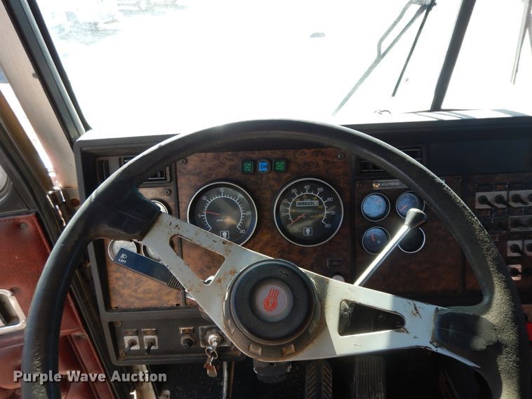 image for item GK9688 1993 Kenworth W900  semi truck