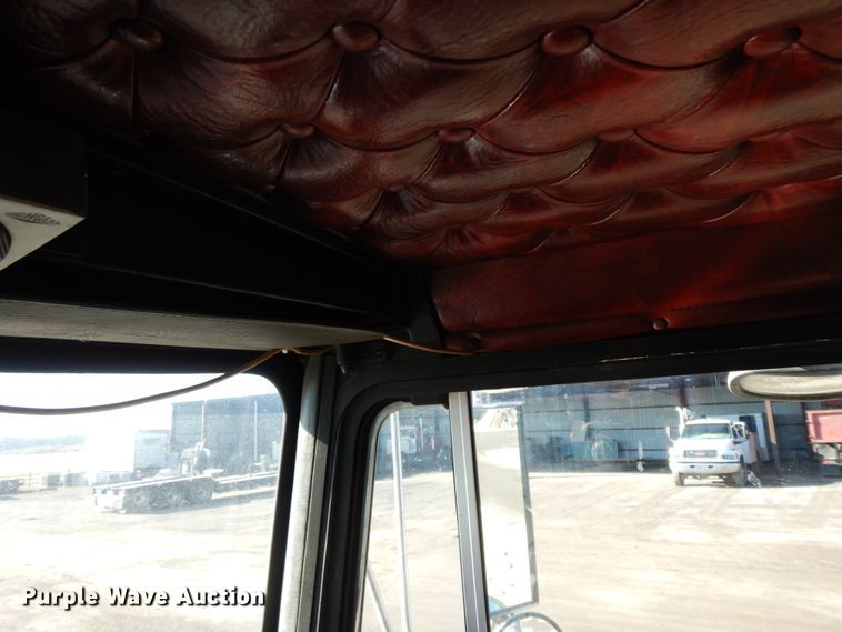 image for item GK9688 1993 Kenworth W900  semi truck