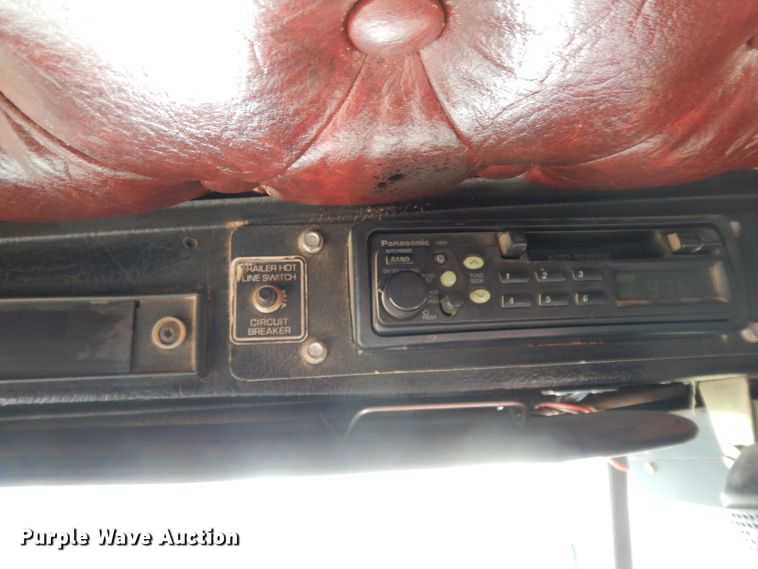 image for item GK9688 1993 Kenworth W900  semi truck