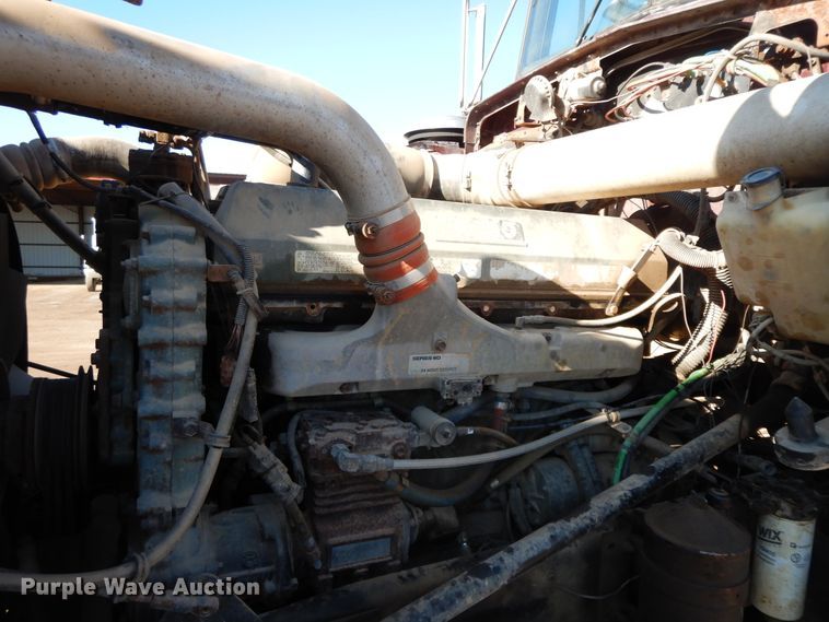 image for item GK9688 1993 Kenworth W900  semi truck