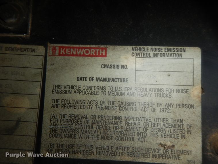 image for item GK9688 1993 Kenworth W900  semi truck