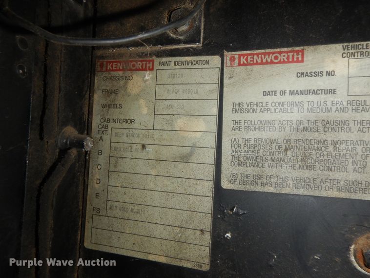 image for item GK9688 1993 Kenworth W900  semi truck