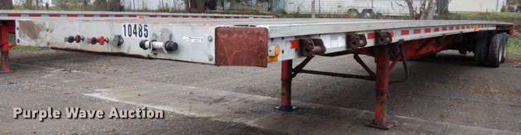 image for item HD9105 1995 Wilson CF-900 flatbed trailer