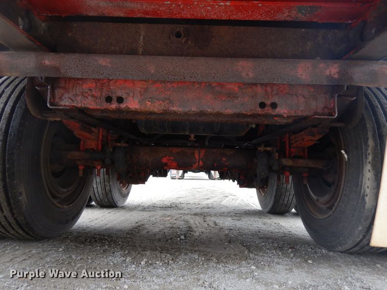 image for item HD9105 1995 Wilson CF-900 flatbed trailer