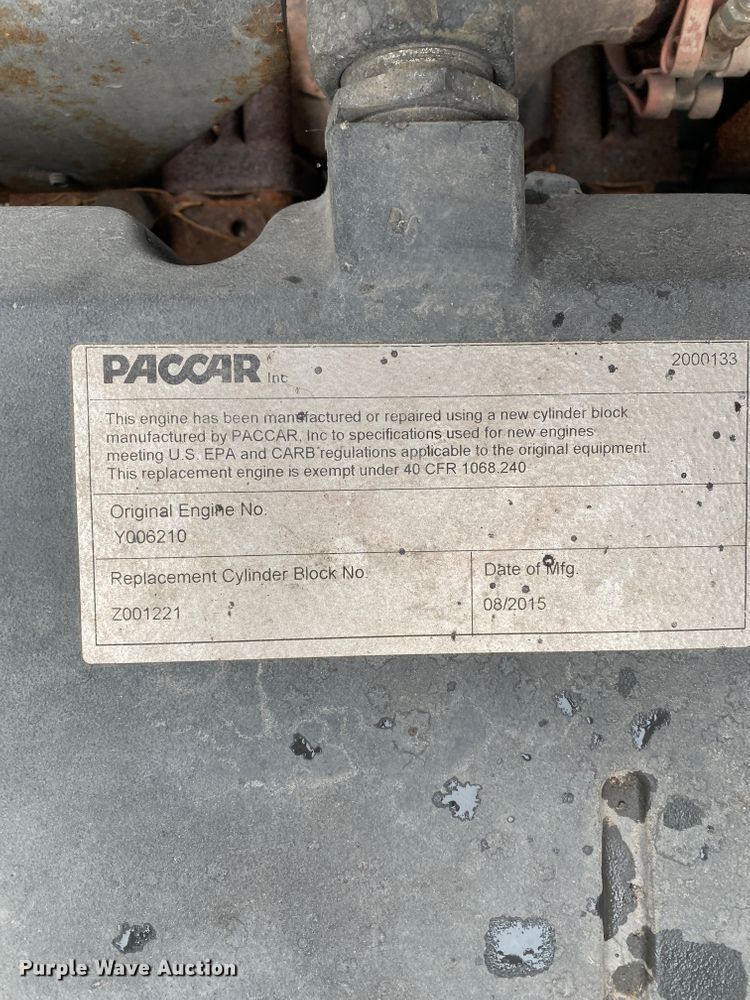 image for item HR9284 2012 Kenworth T700  semi truck