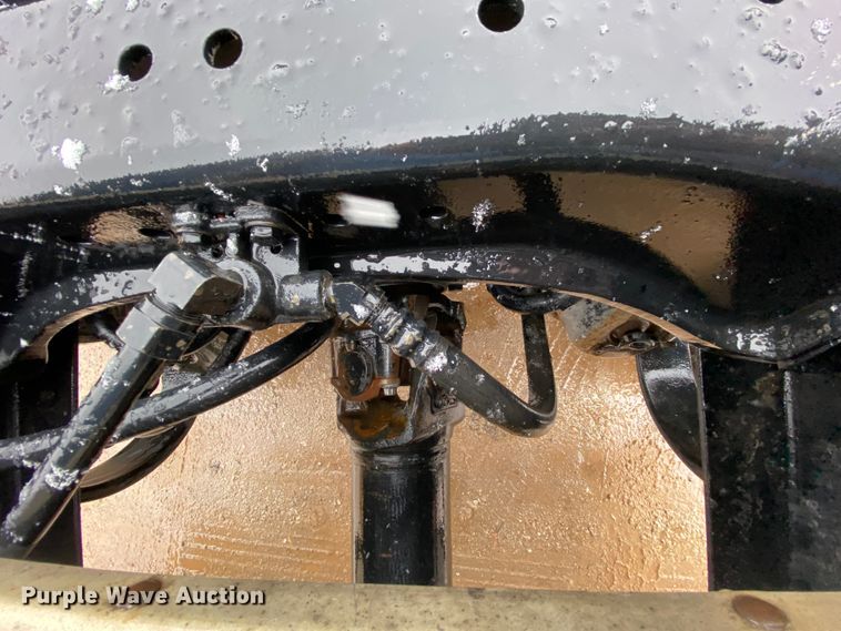 image for item HR9284 2012 Kenworth T700  semi truck